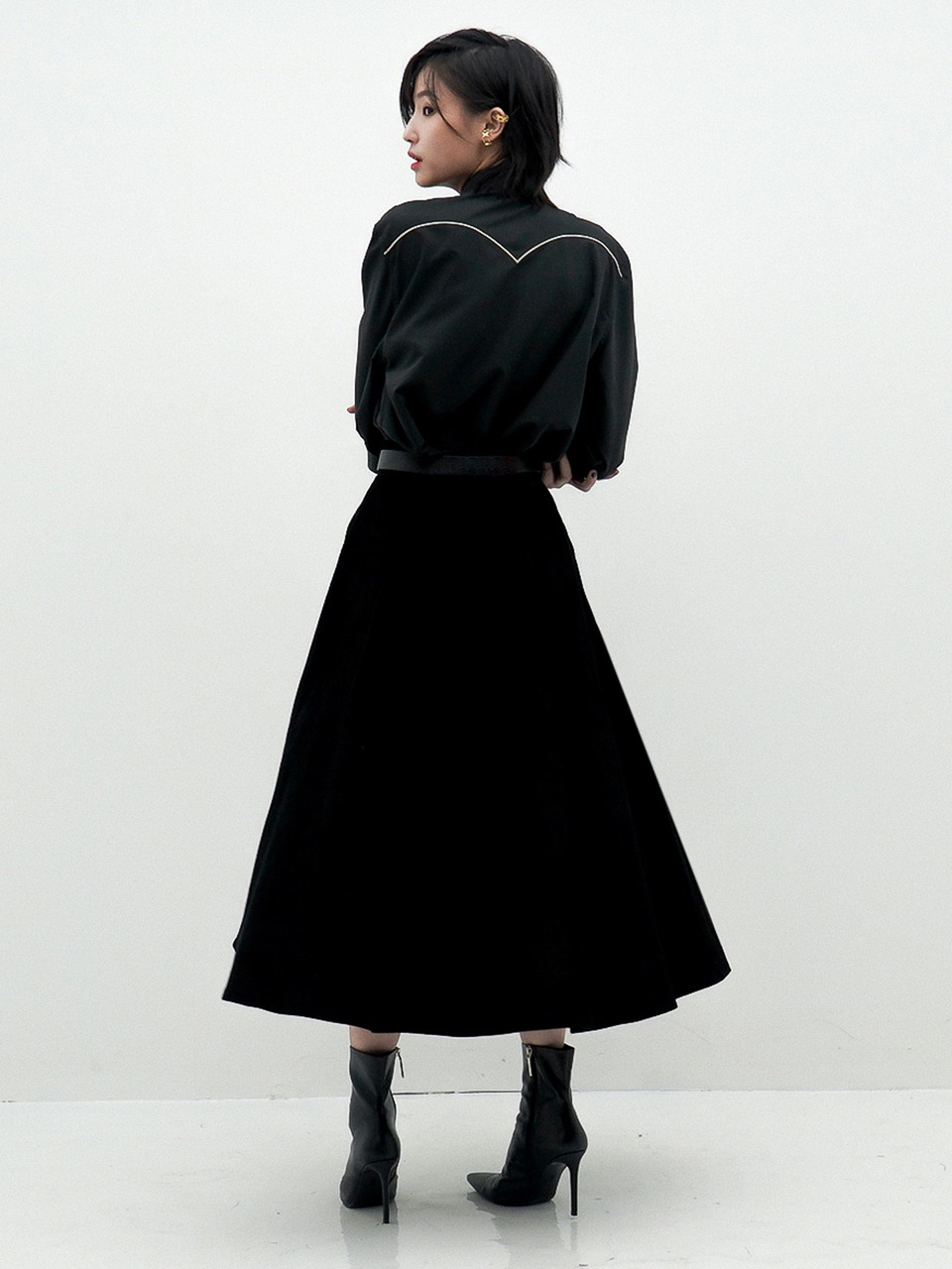 Cotton-Blend Corduroy Fluted Flare Skirt (black)