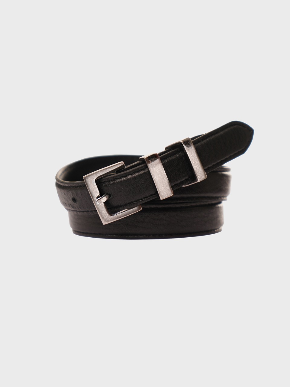 Square Loop Thin Leather Belt (black)